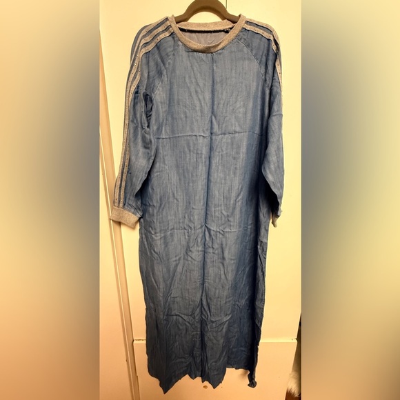 Dresses & Skirts - Women's Long Sleeve Blue Maxi Dress or long outside cover Fits Medium-Large